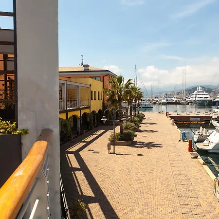Marina Place Hotel Genoa