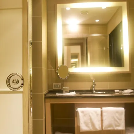 Marina Place Hotel