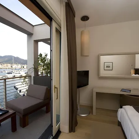Hotel Marina Place Genoa