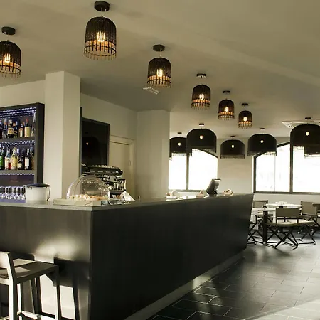 Marina Place Hotel 4*