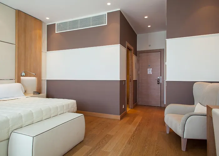 Marina Place Hotel